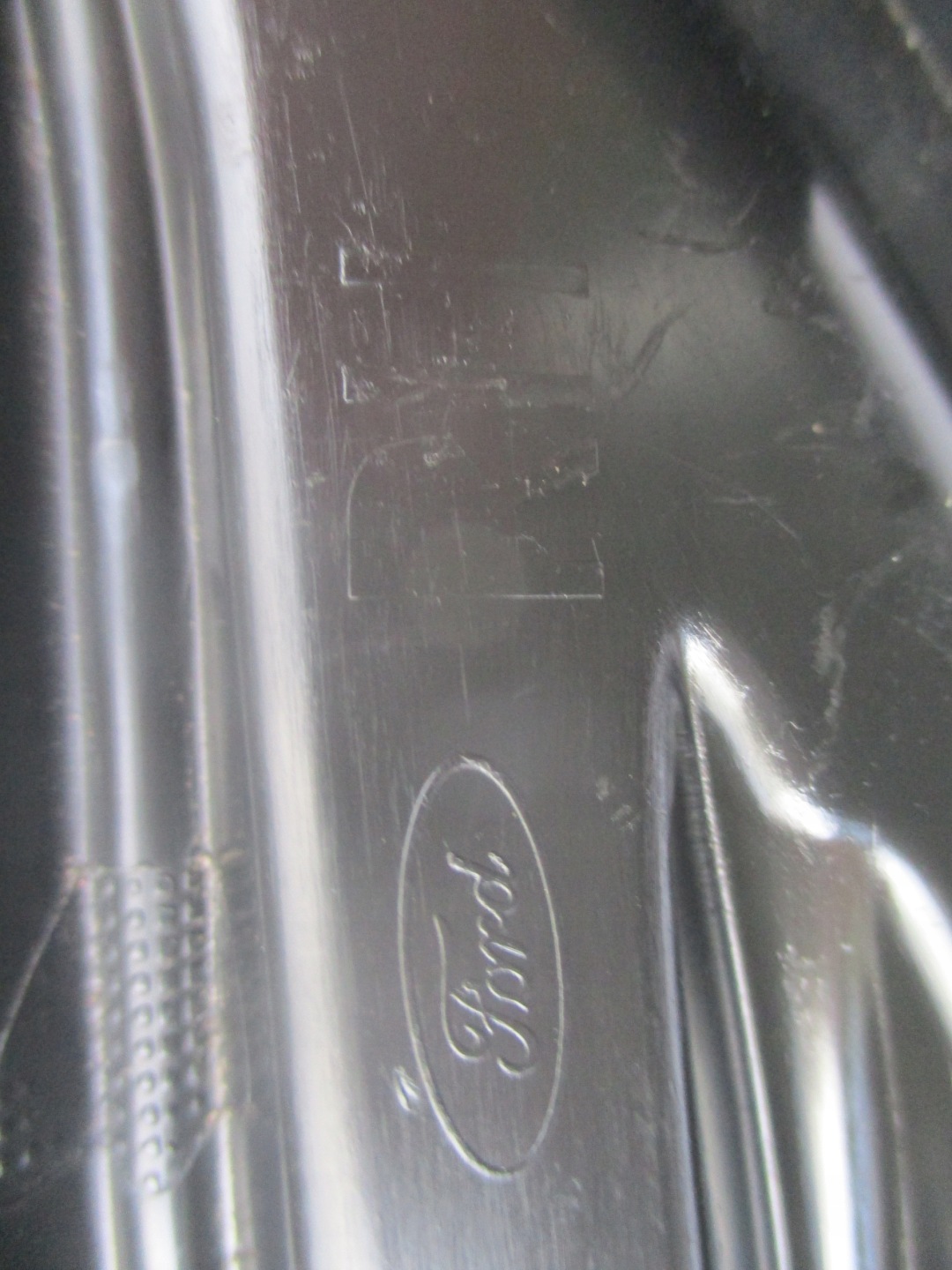 grid of a bumper right front Ford Fiesta MK7 C1BB-15A222-A