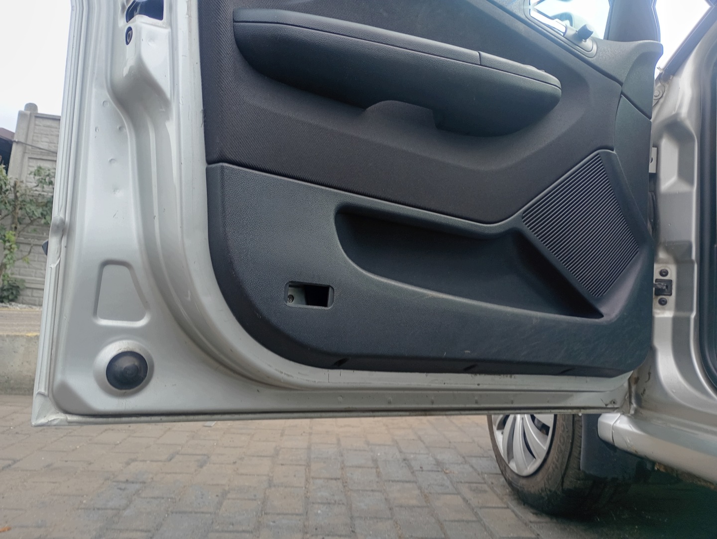 door left front front Skoda Fabia and 1 99-07 code lakieru 9102
