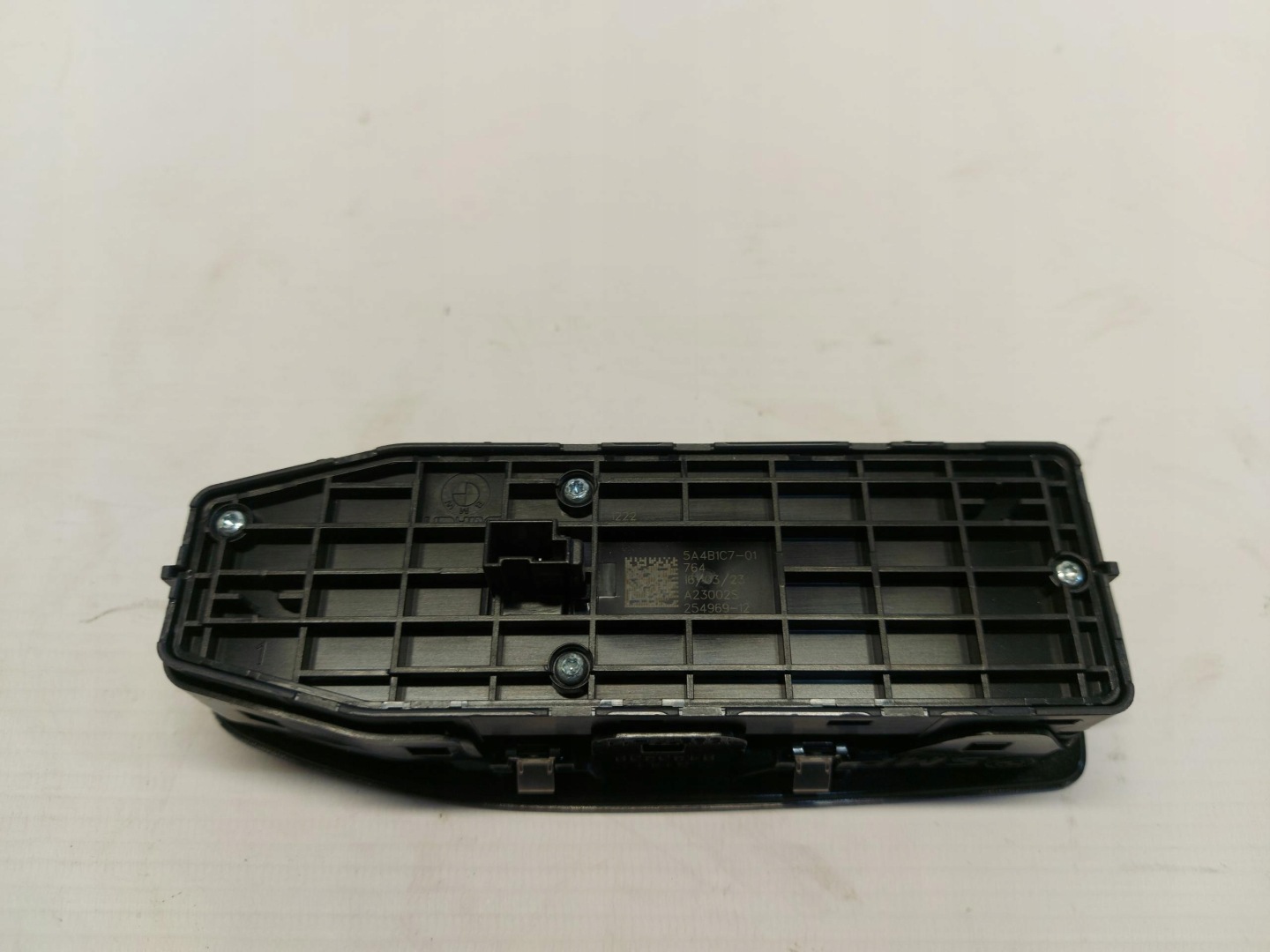 BMW iX1 X1 U11 PANEL window control switch 5A4B1C7