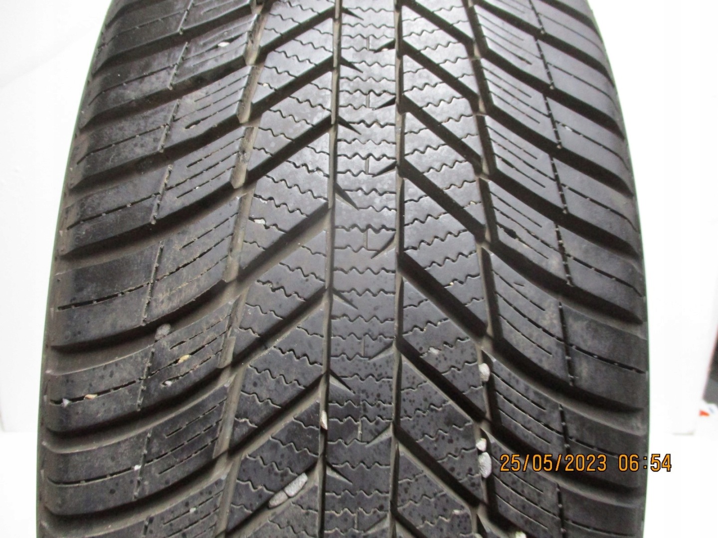 wheels discs tyres PEUGEOT 3008 II R18 M+S