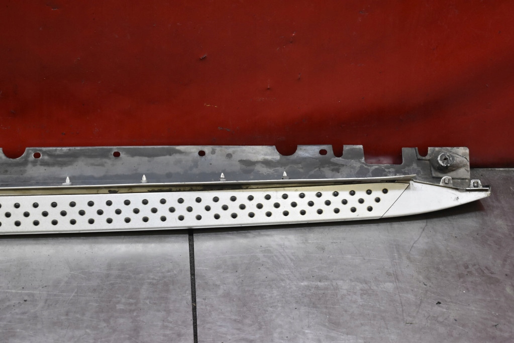 cap threshold right 300 BMW X5 E70 06-10