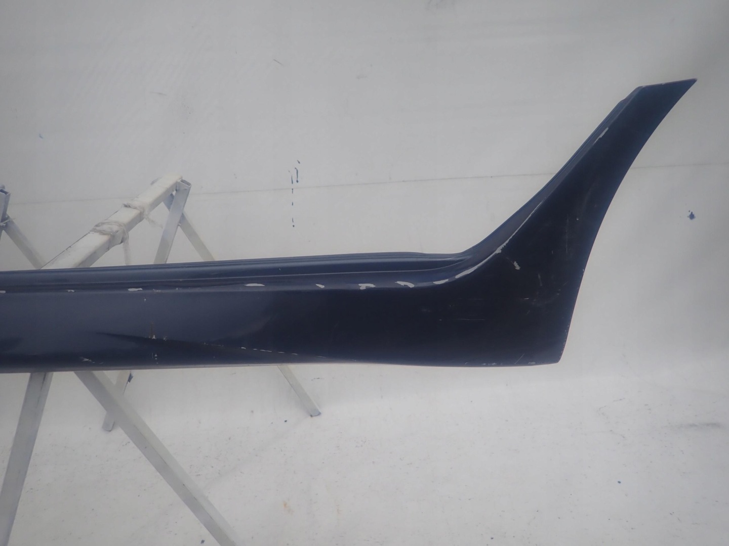MITSUBISHI GRANDIS 03-11 threshold left moulding threshold