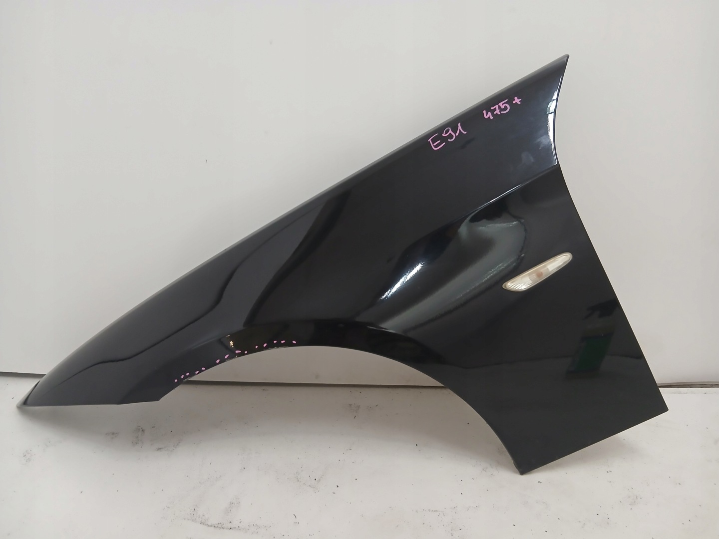 fender left front front BMW E90 E91 BLACK SAPPHIRE