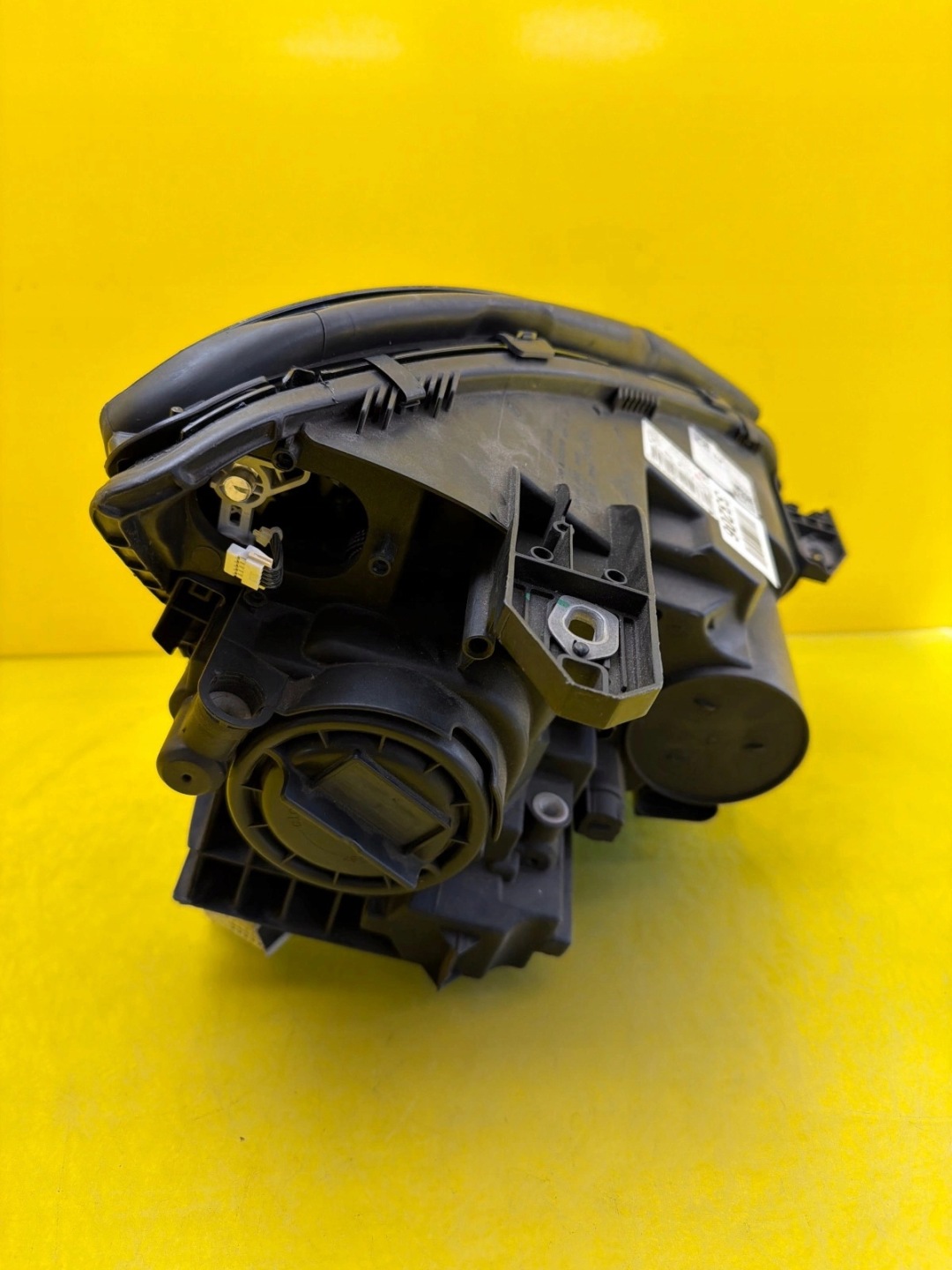 light left Mercedes GLA W156 Bi-Xenon 16- A1569061700