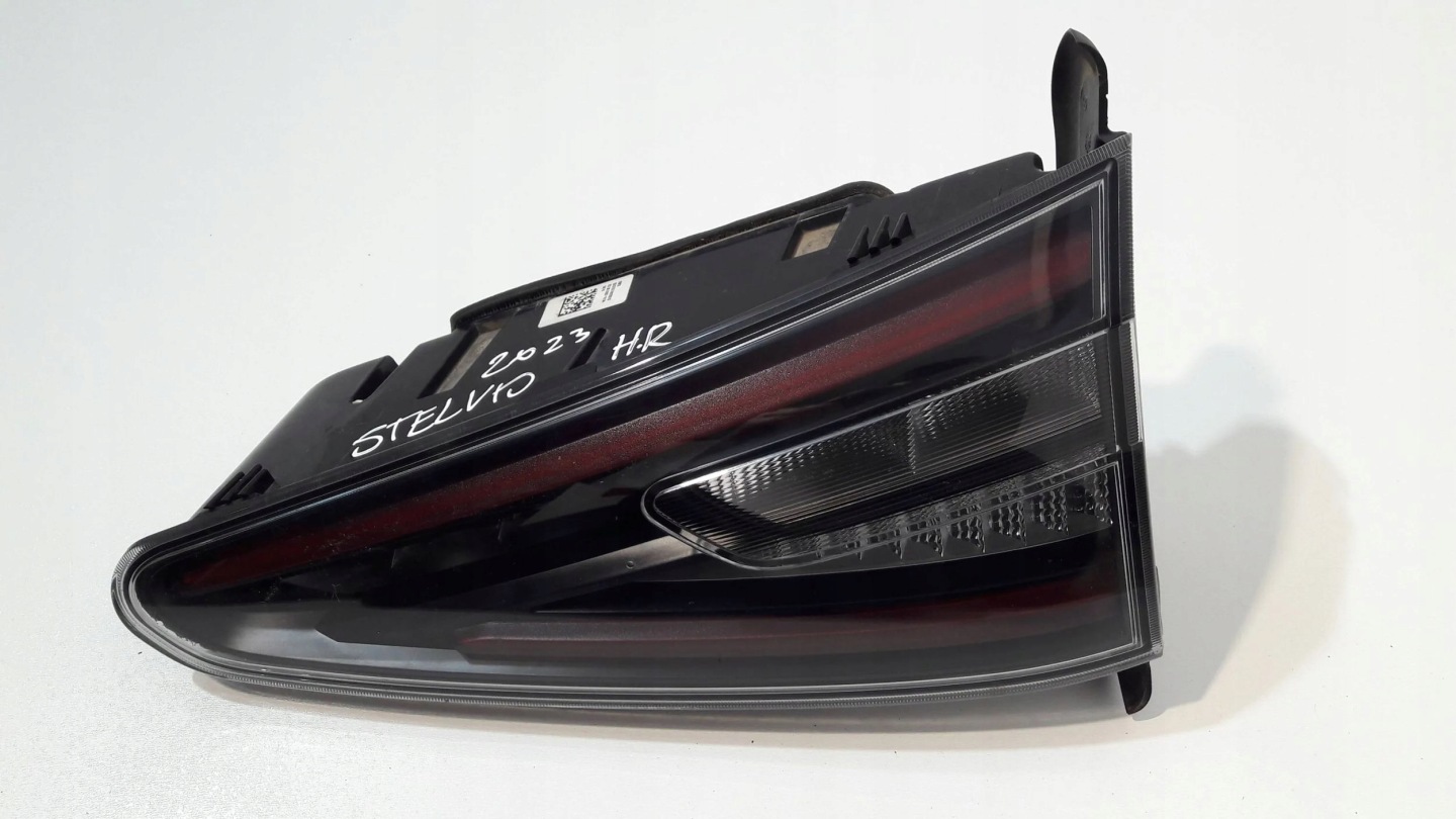 Alfa Romeo Stelvio light rear 20797999