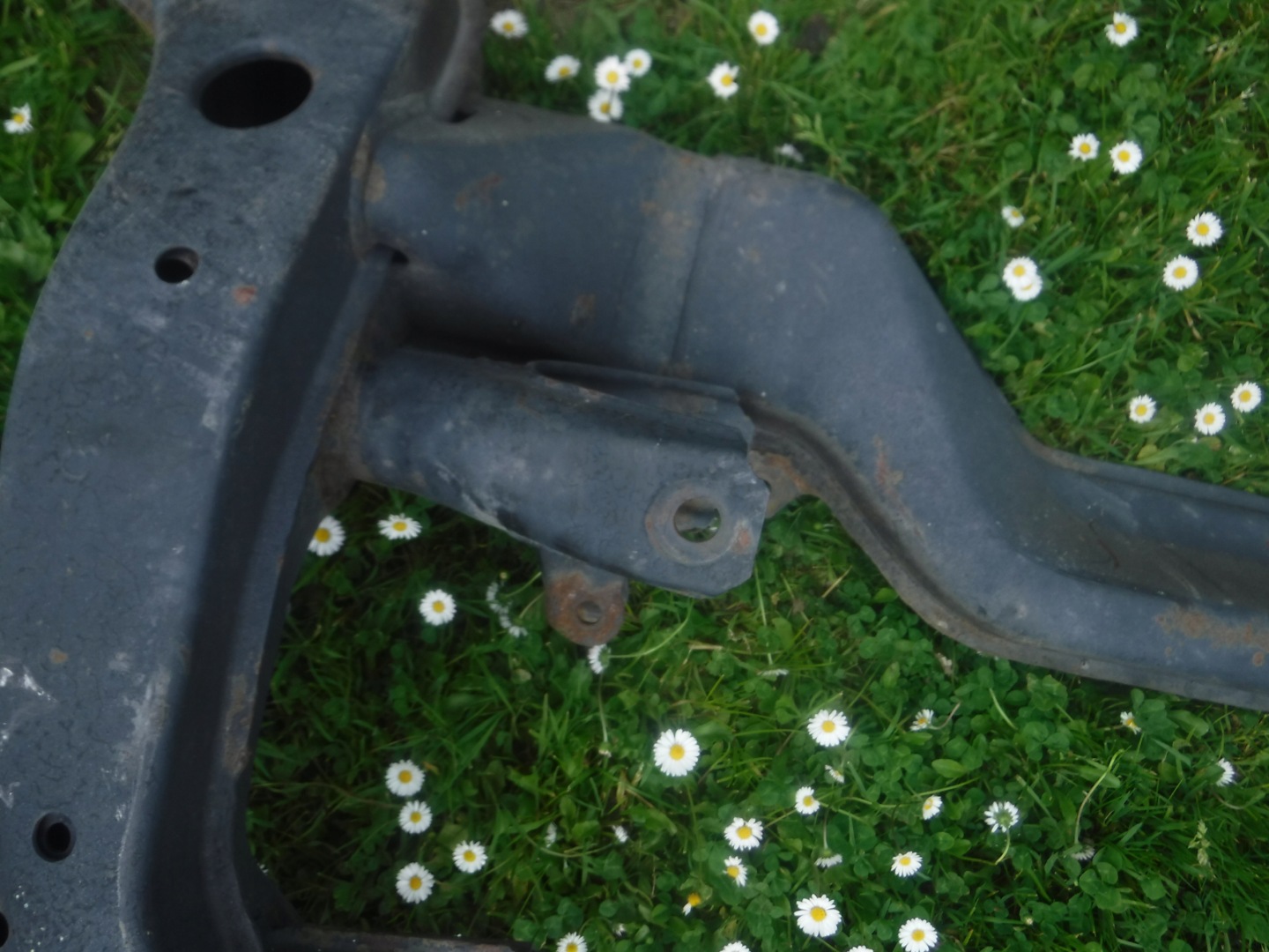 axle beam front 5,0 MERCEDES W140 subframe sider