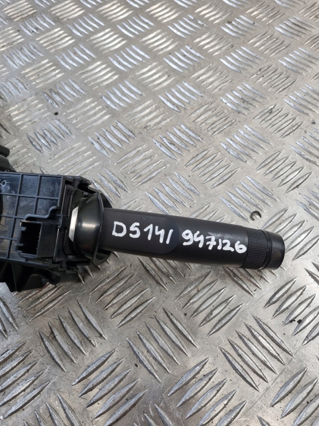 commande levier commodo sous volant PAJAK 20941129 OPEL CORSA E