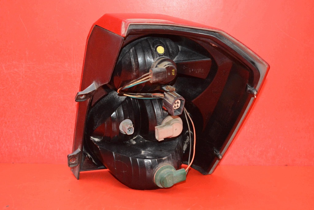 light left rear part rear P05303881AI DODGE CALIBER 06-12