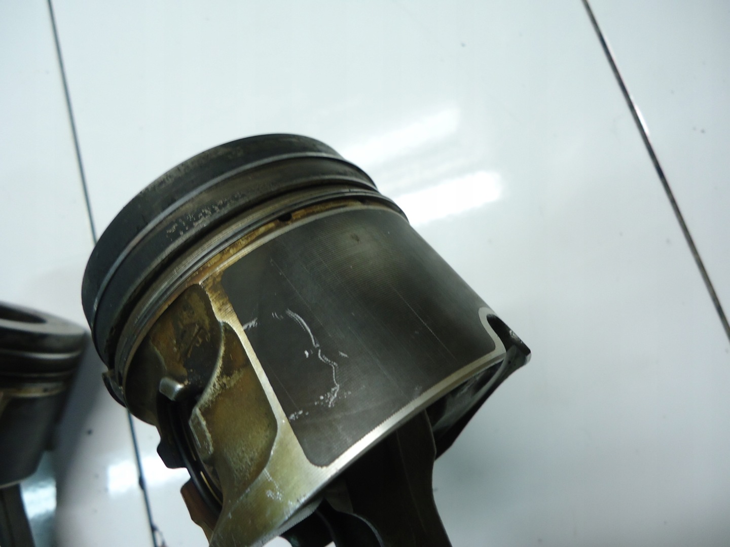 BMW 1 E87 E90 E60 2.0D 177KM N47D20C Piston avec bielle