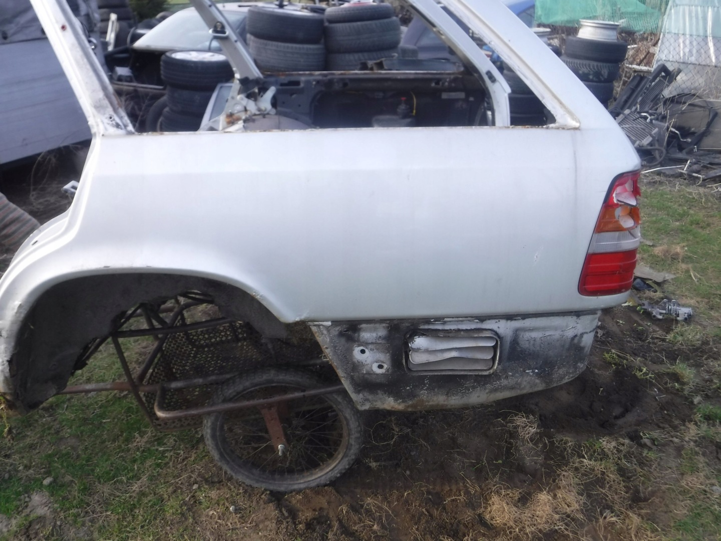MERCEDES W124 KOMBI rear panel OKULAR