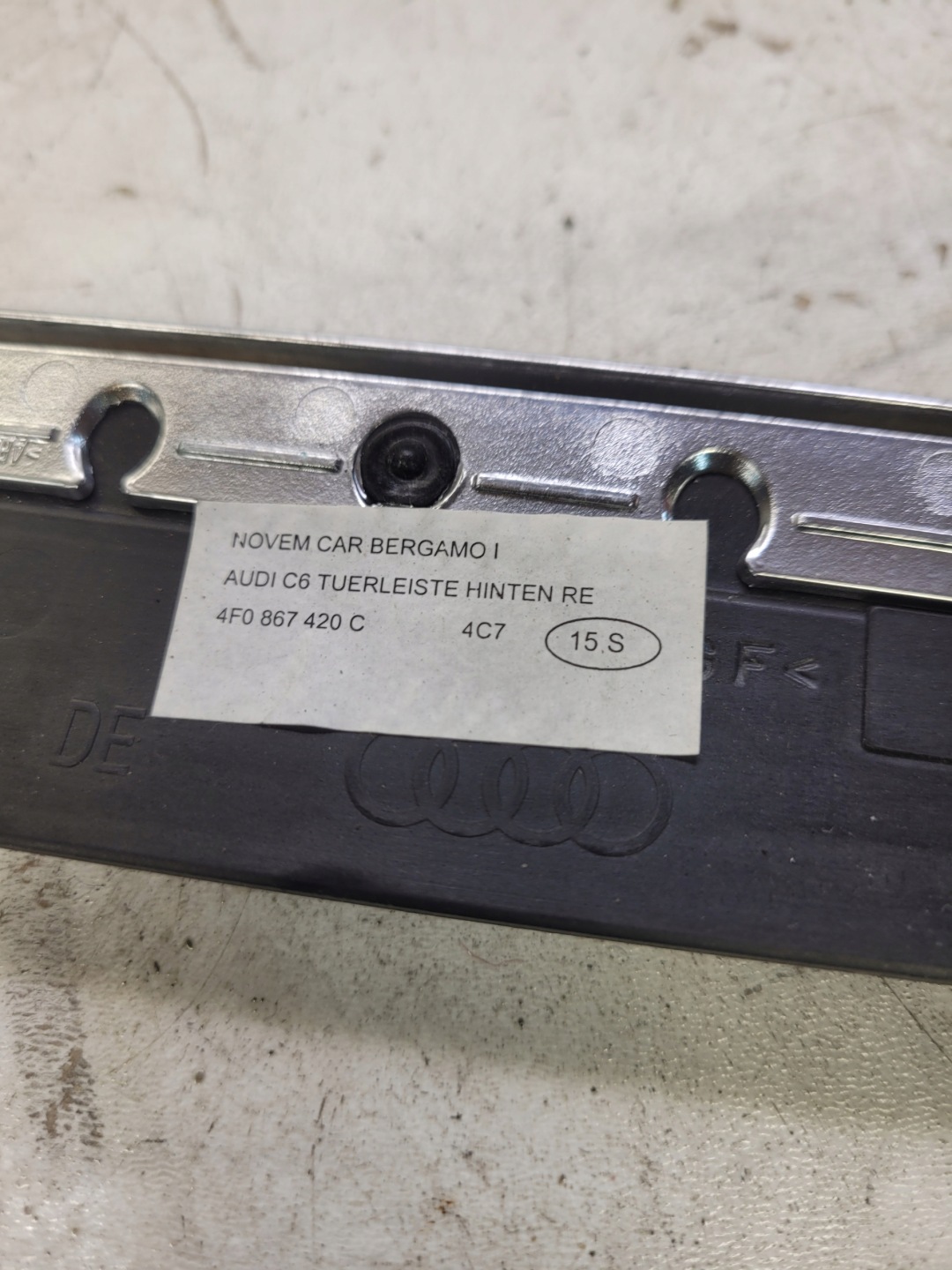 DEKOR Tür rechts heck AUDI A6 C6 4F0867420C 15S