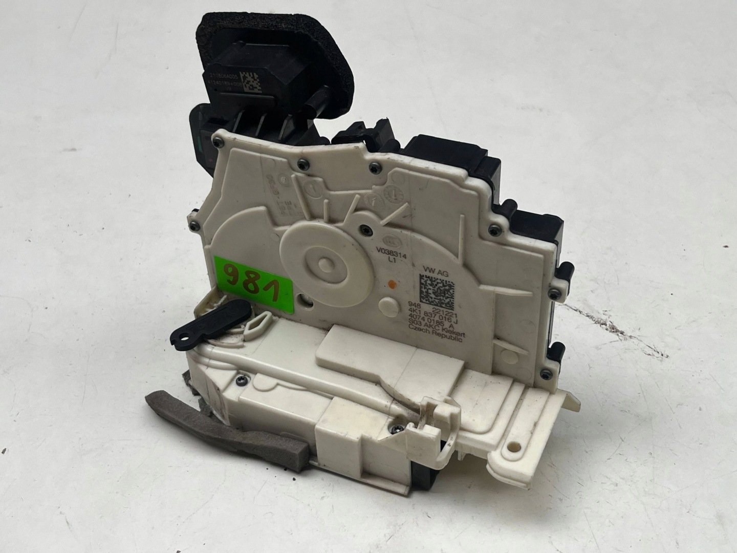 AUDI A6 A7 C8 lock door right front 4K1837016J @M