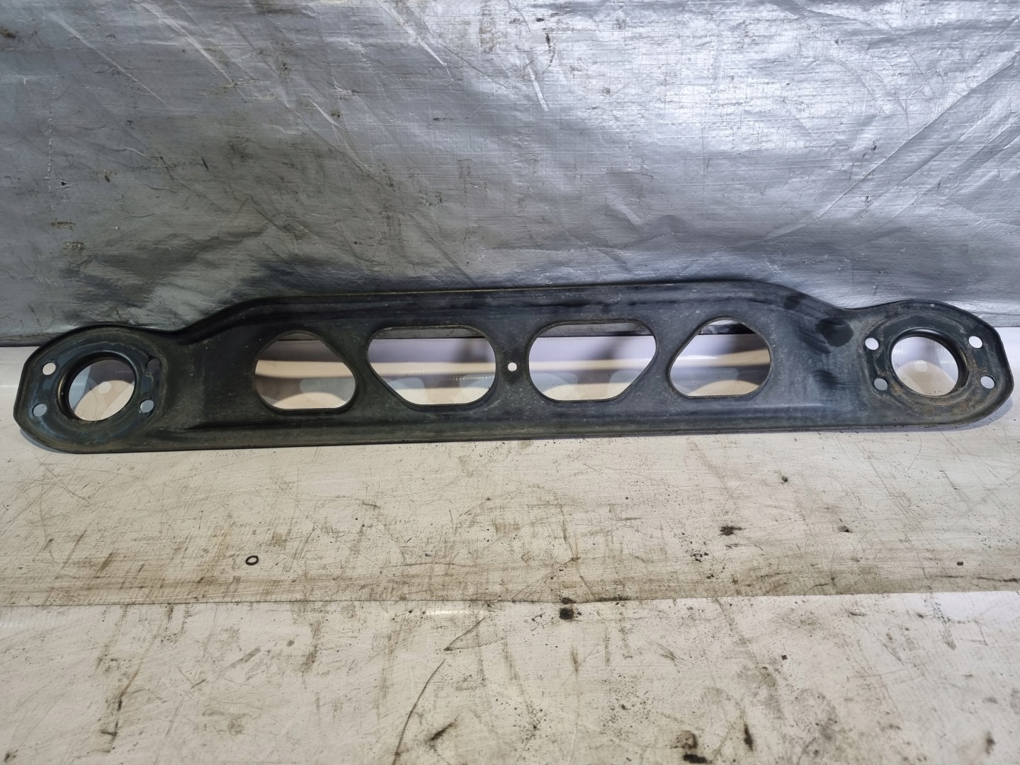 support panel for radiators pillar BMW E36 318i sedan 96r