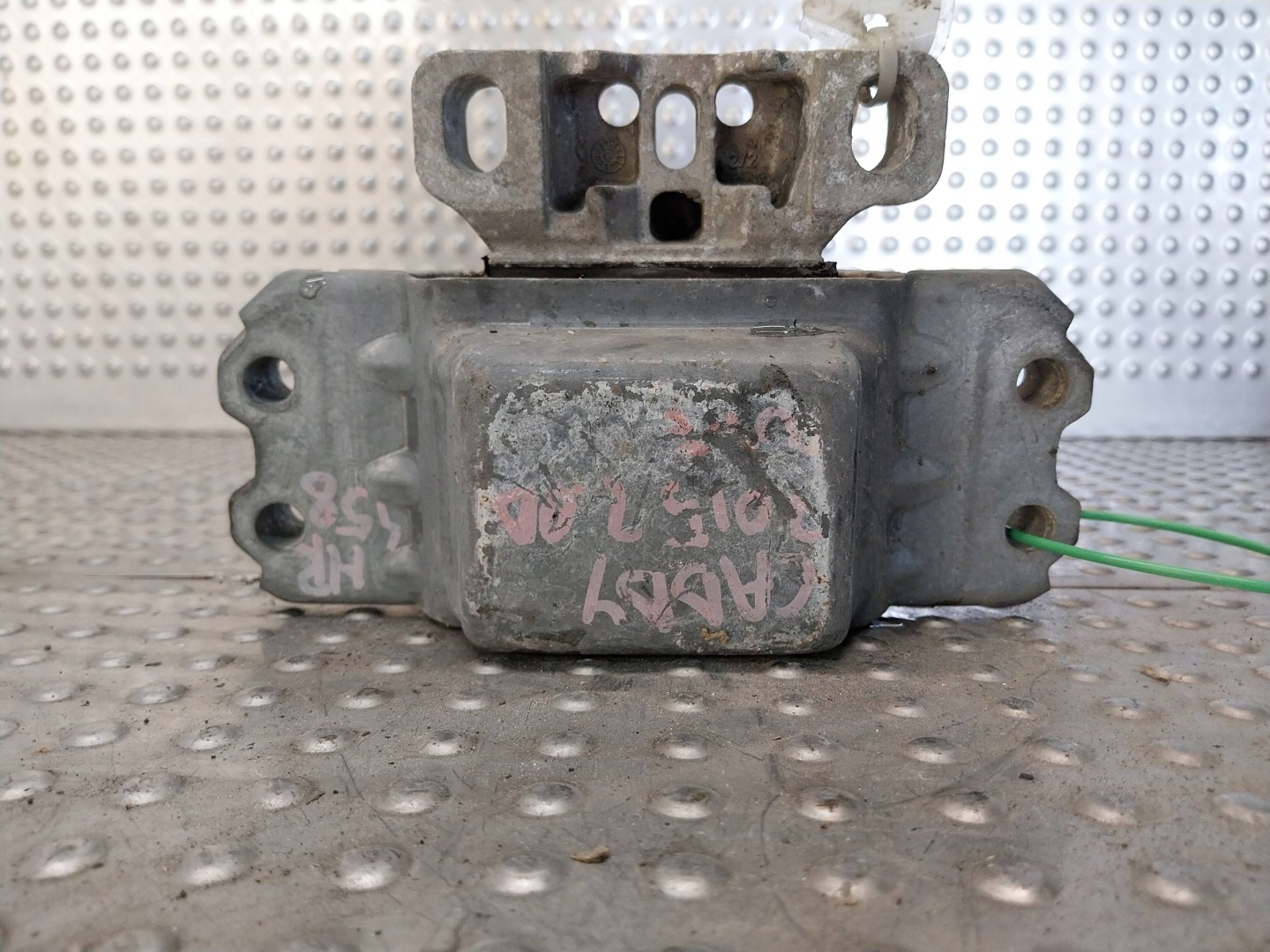 holder engine mount 1K0199262BB VW CADDY III YETI GOLF V A3 8P 2.0 TDI