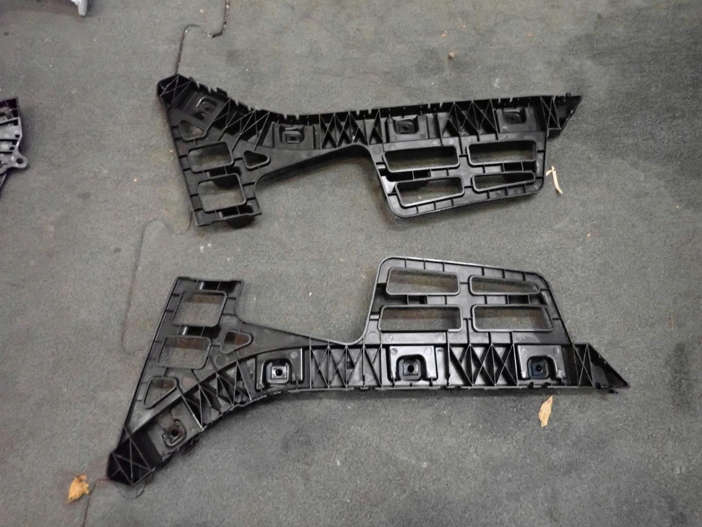 bumper bracket right rear part HYUNDAI I30 III 2017- 86614-G4200