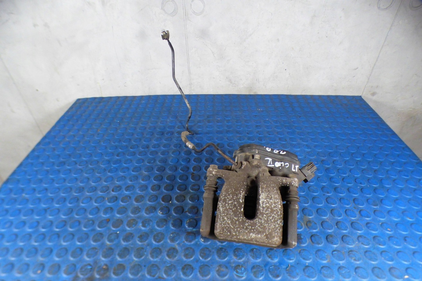 Renault Clio V caliper brake left rear part 440102370R stBDB original