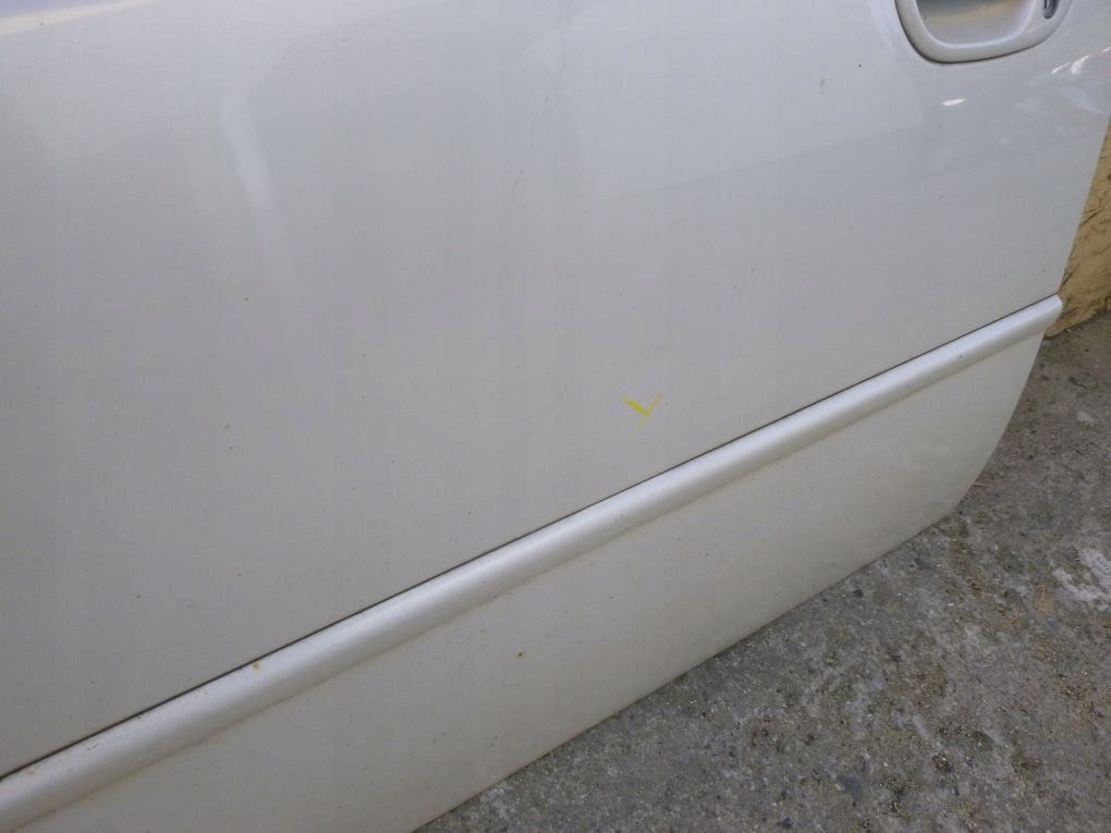 SUBARU LEGACY IV 4 door left front rear.