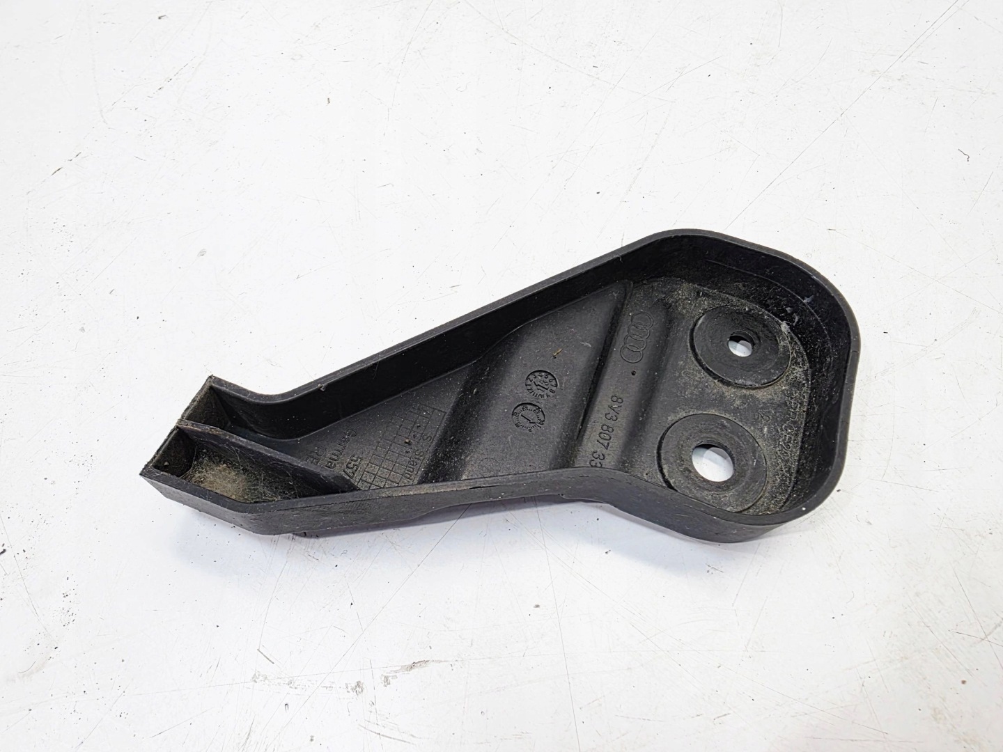 Support Poignée Support plaque Pare choc Droite Arrière AUDI A3 8V 8V3807330