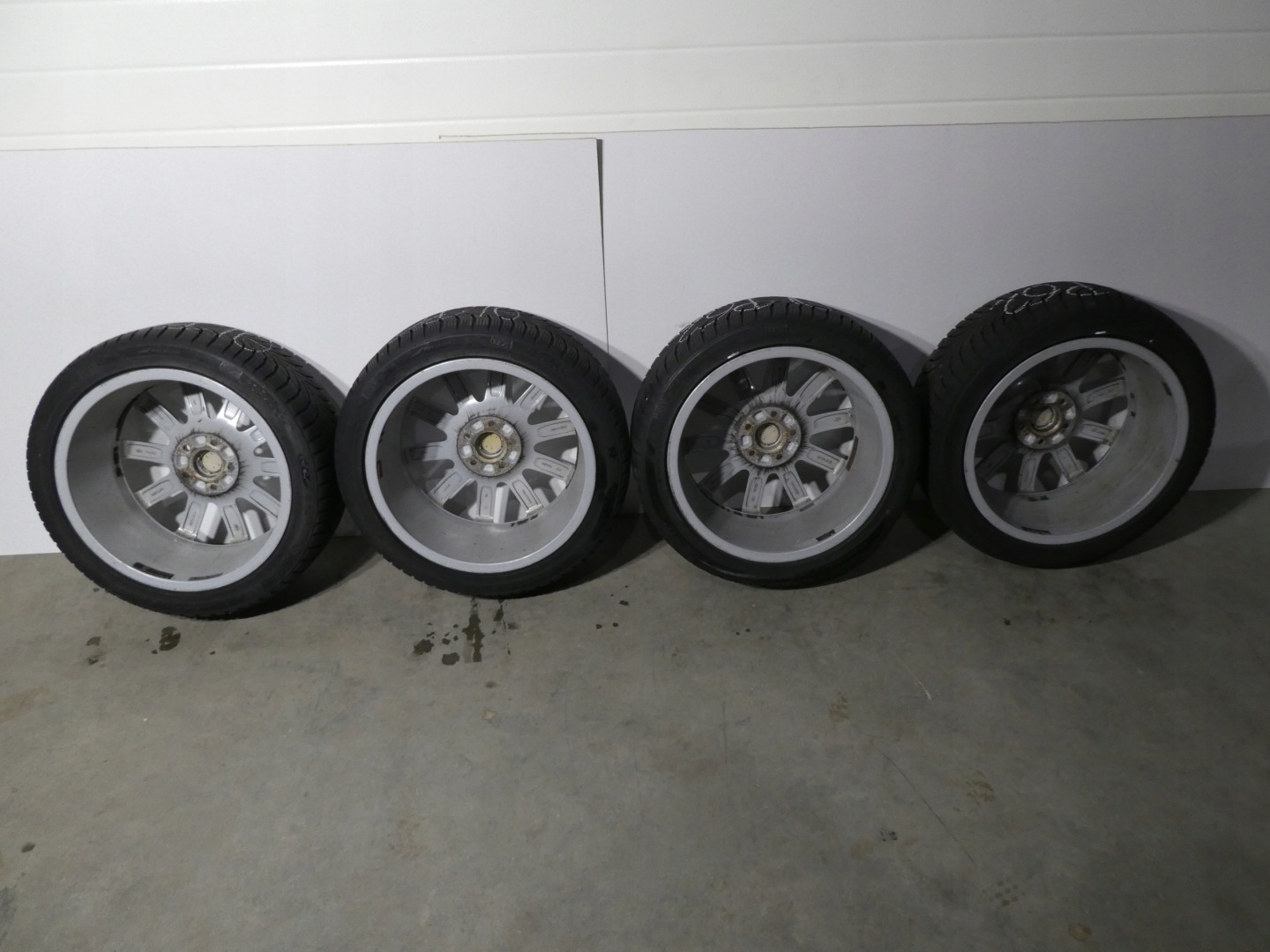 4X wheels discs tyres AUDI 8K0601025AJ 2020R 245/40/18