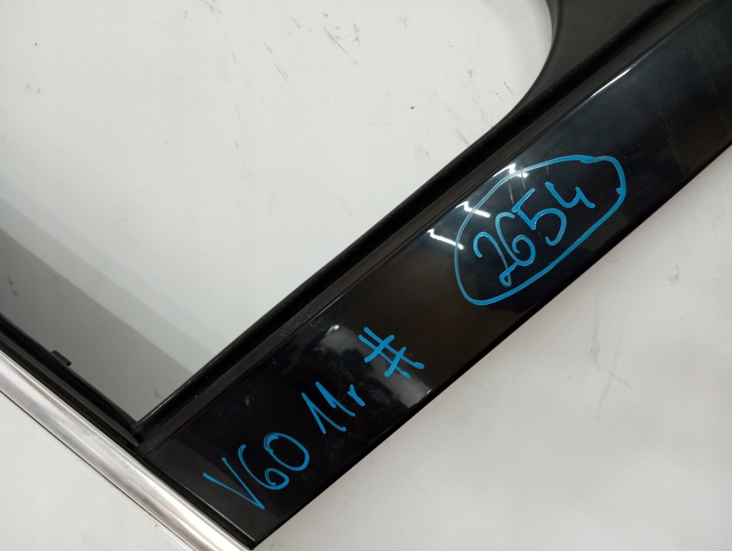 door left front VOLVO V60 11R