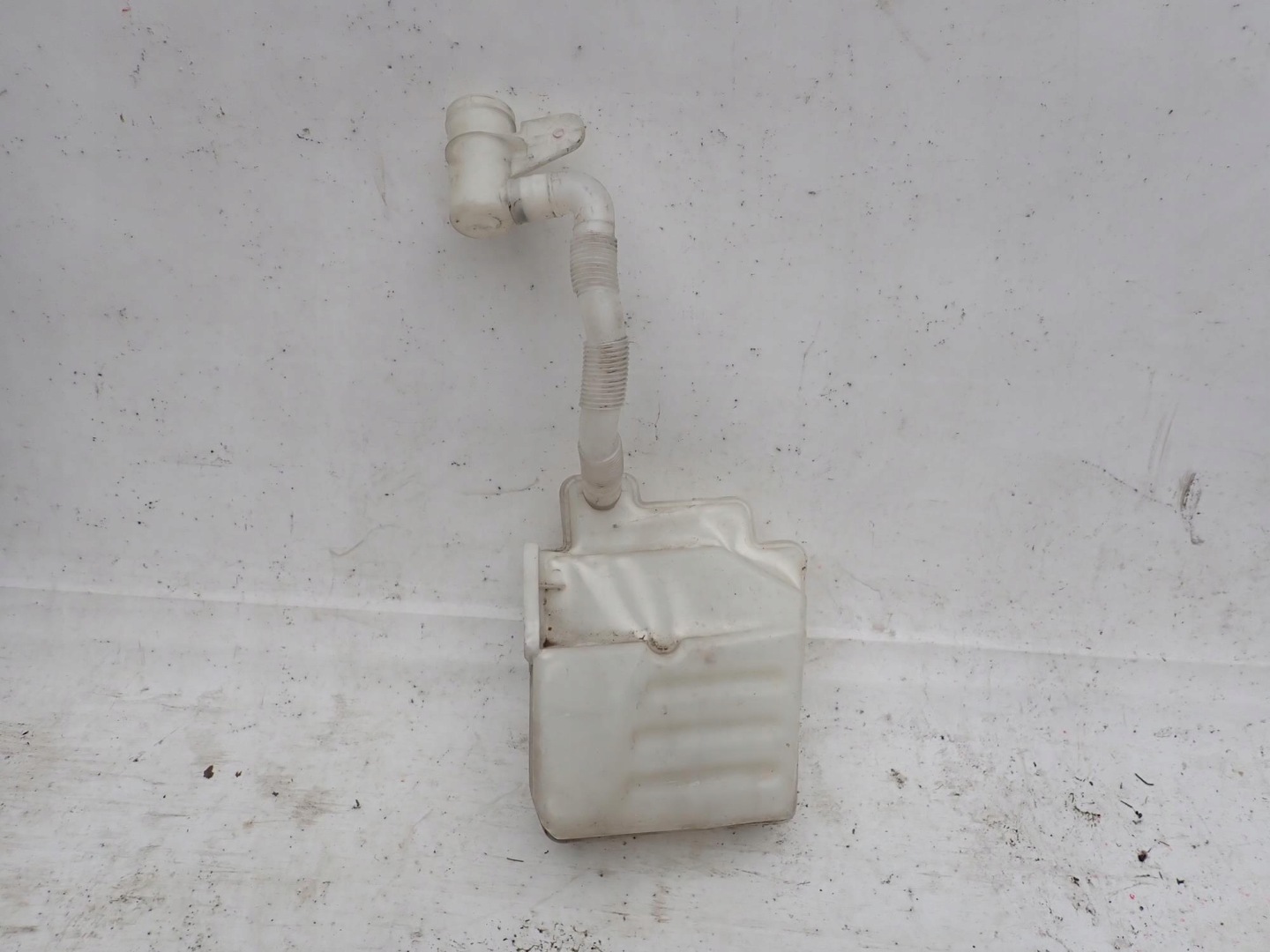 VW GOLF V 5 03-09 tank washers