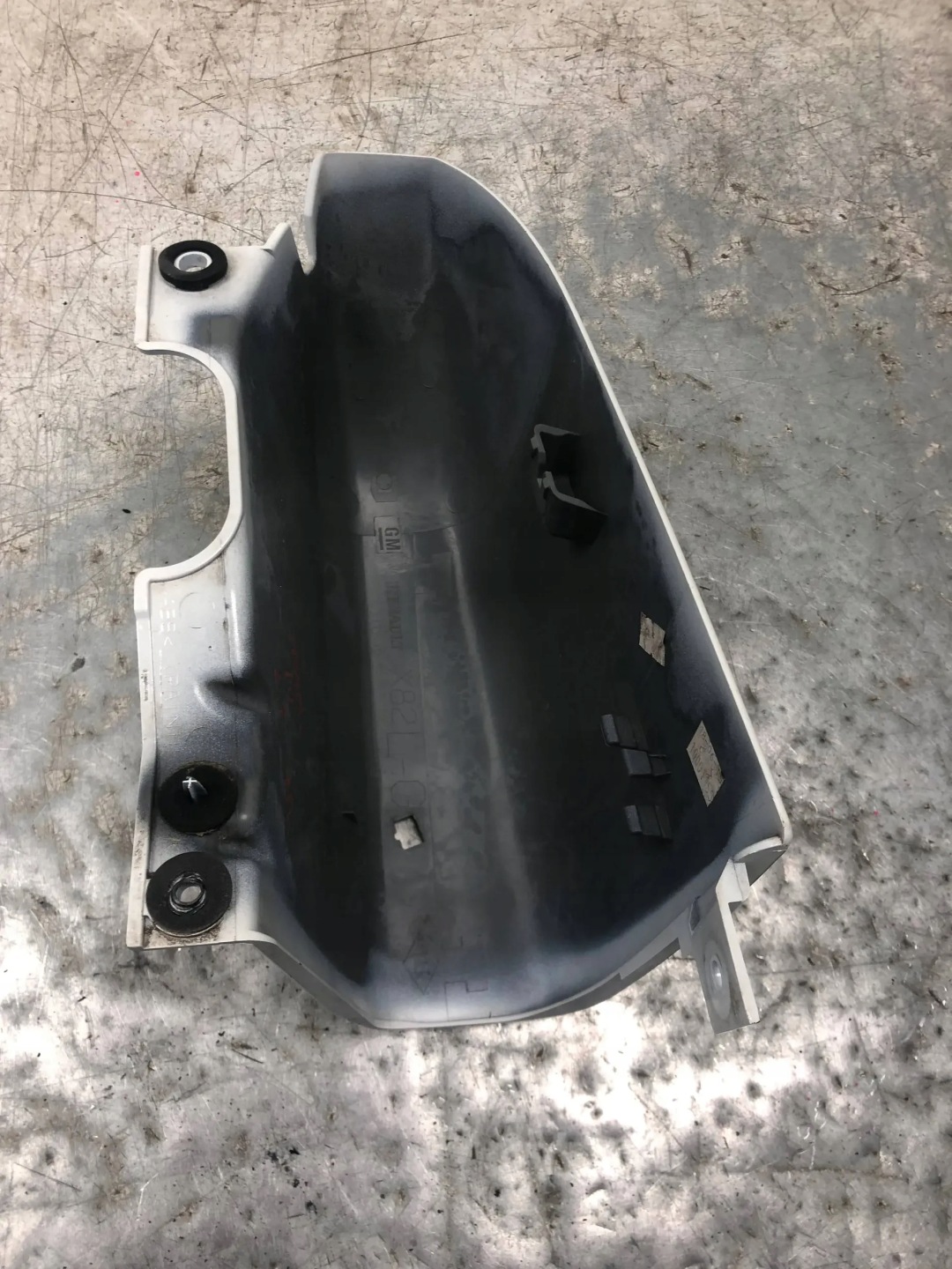 Gehäuse Leuchte links heck RENAULT TRAFIC III 903903330R