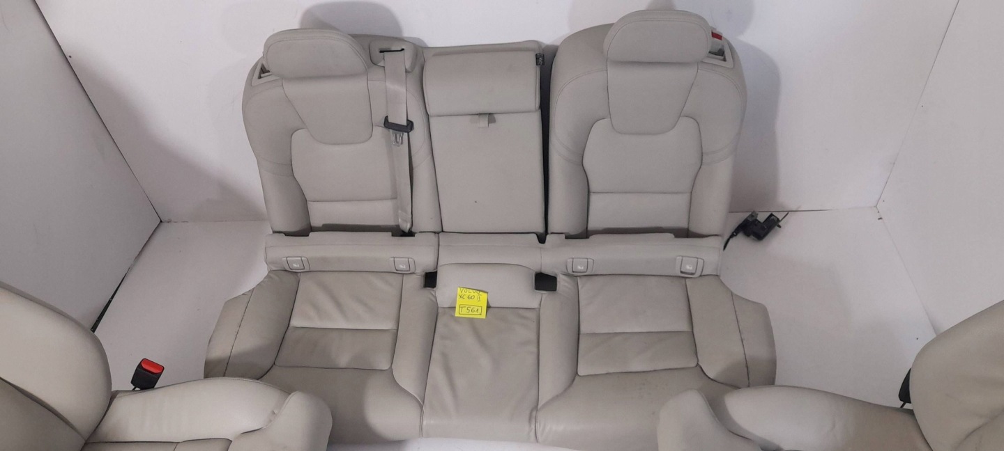 Volvo XC60 II 2022r Komplet Sitze (T559)