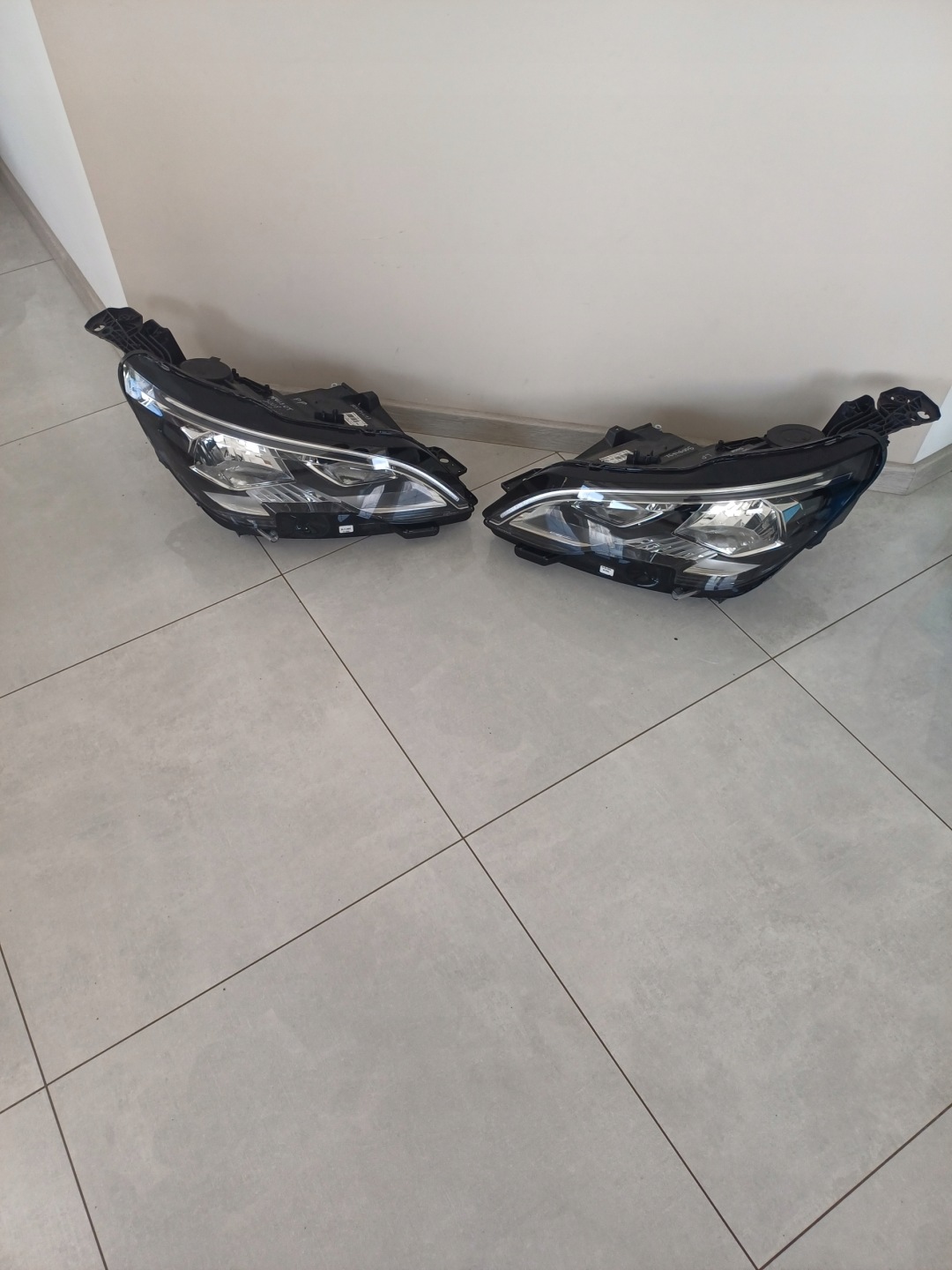 light left front front PEUGEOT 3008 5008 II 2 90094692