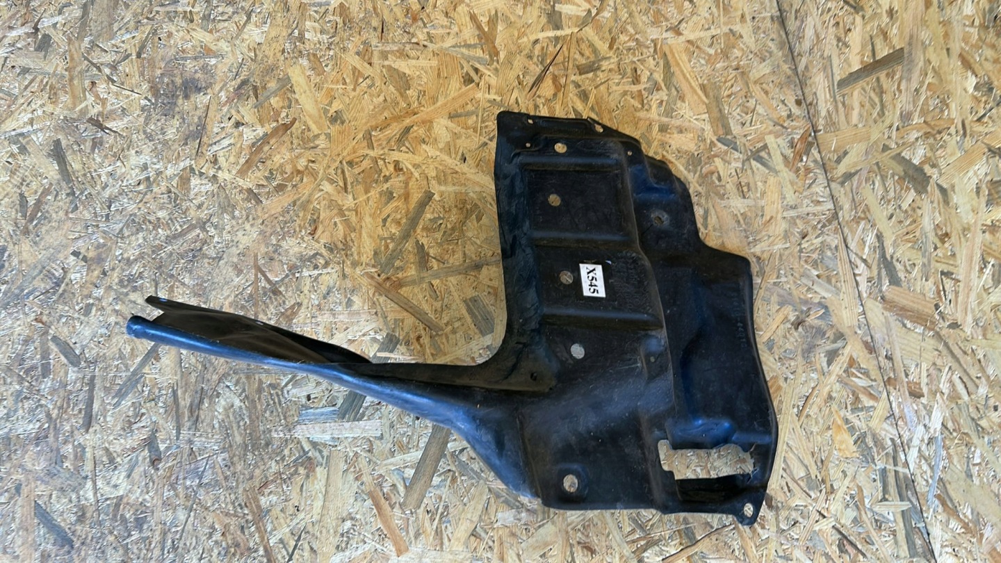 motor cover lower left left front TOYOTA AVENSIS VERSO 01-09