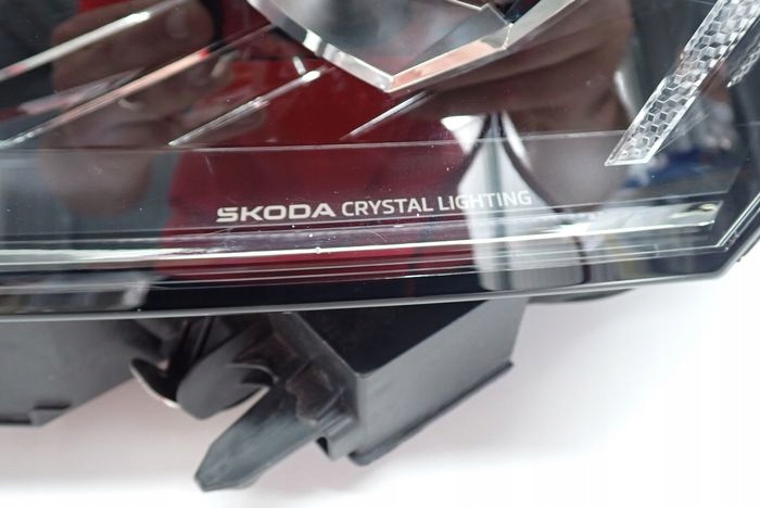 SKODA OCTAVIA IV CRYSTAL LIGHTING LIFT 23- reflektor left light 5E4941035
