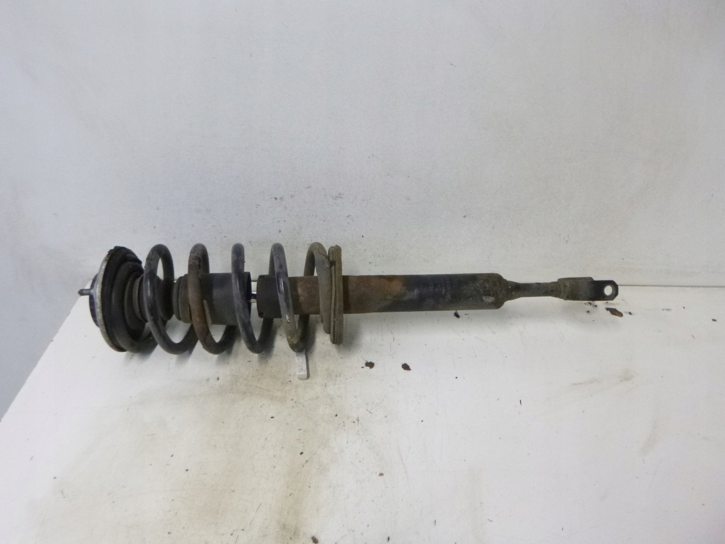 shock absorber front Volkswagen Passat B5 2.8 99r.