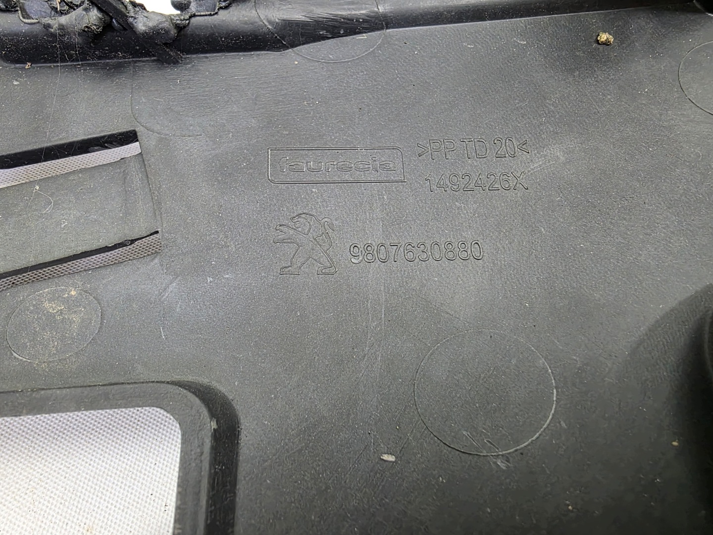 PEUGEOT 508 LIFT 14- bumper bracket left front original