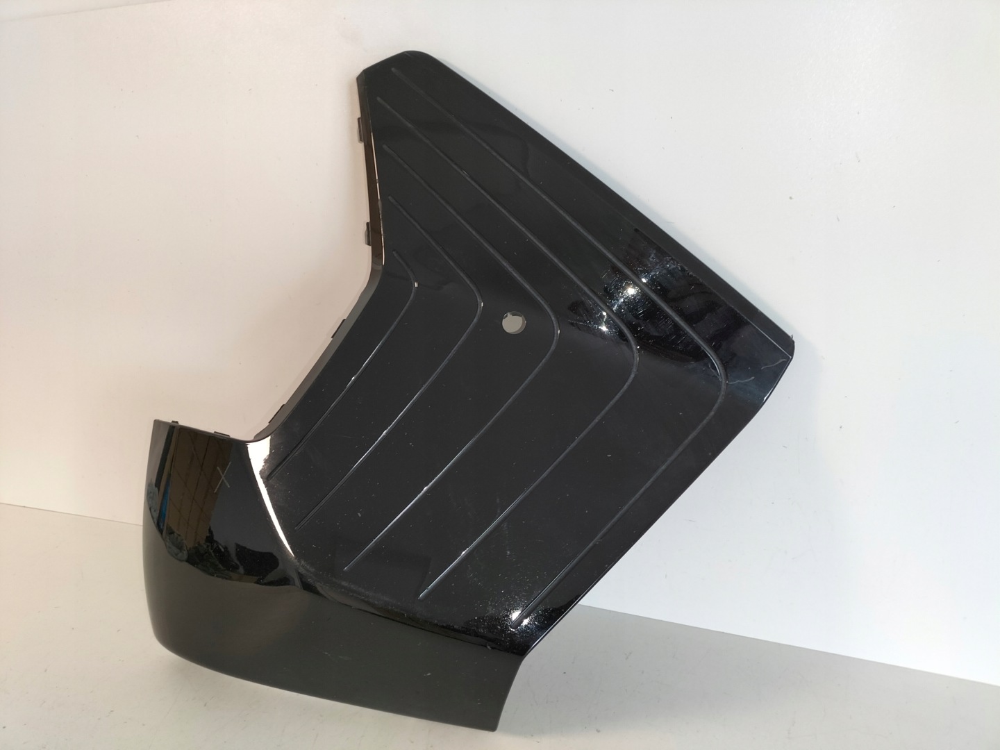 grille grid of a bumper front right BMW iX I20 21