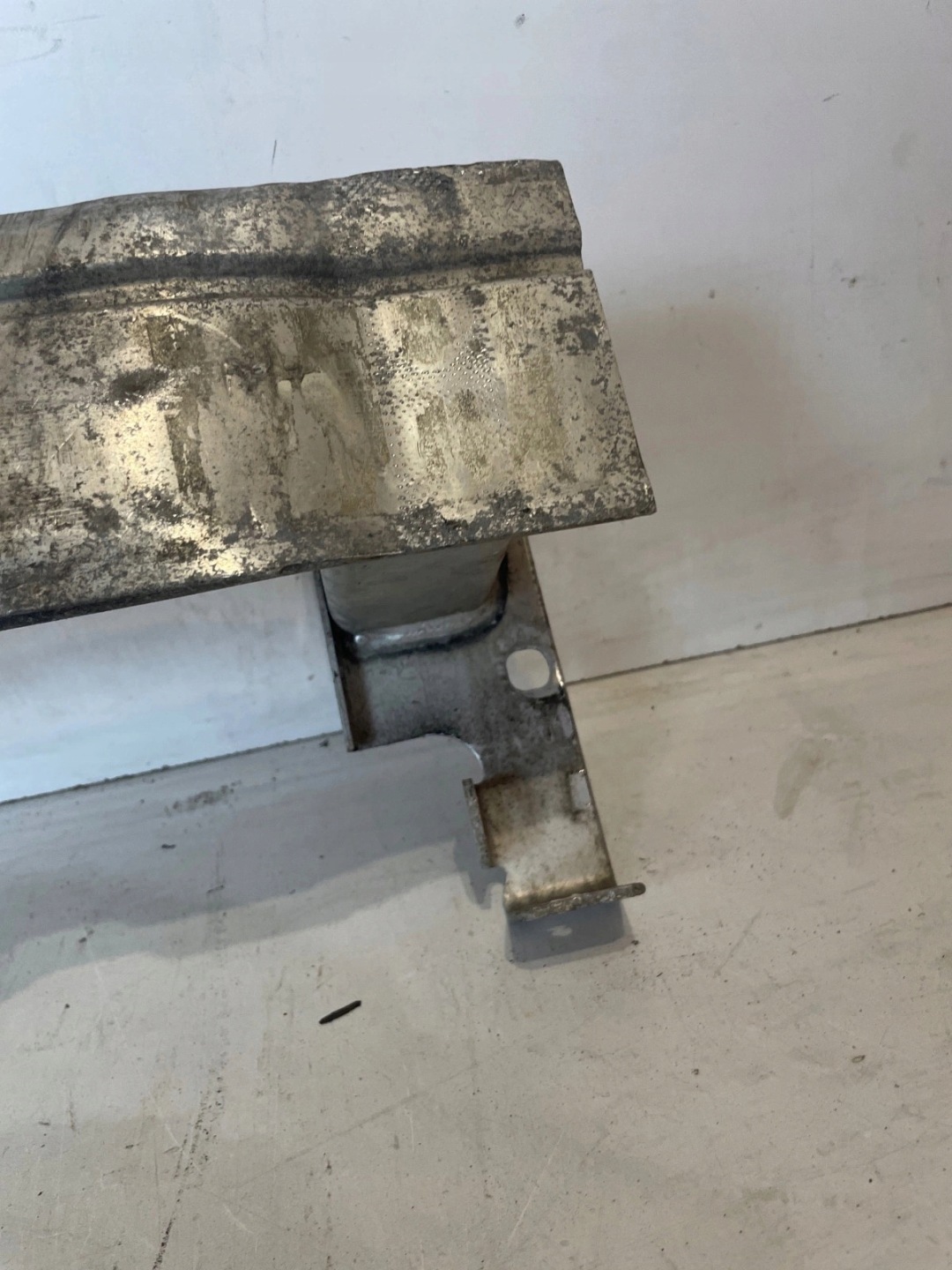 pillar sider front Audi A1 8X 8X0 5D Sportback
