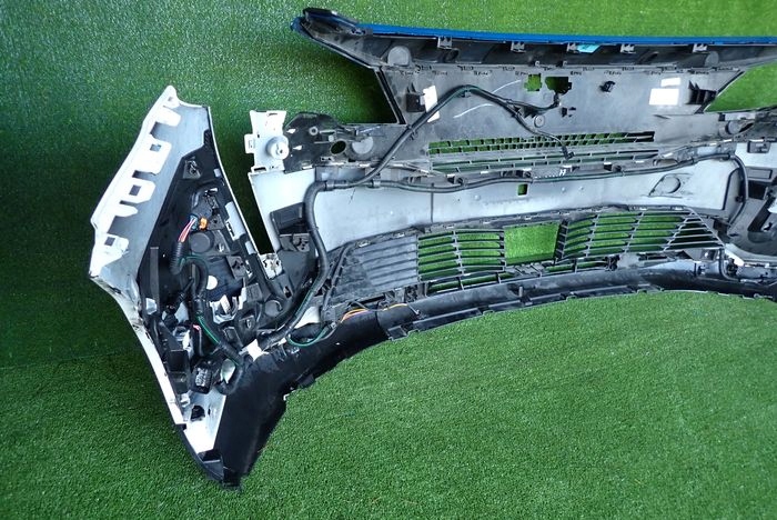 PEUGEOT 3008 II LIFT 20- front bumper front