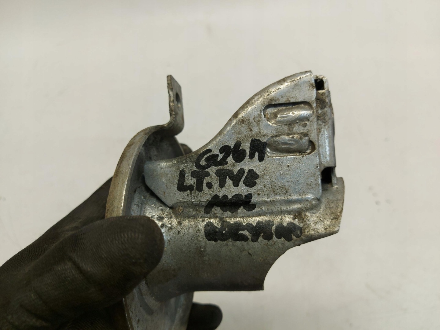 BMW i4 G26 4 GranCoupe, 2023r holder bracket console kolyski rear part
