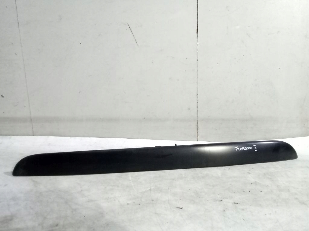 Citroen Xsara Picasso cap moulding bonnet rear part