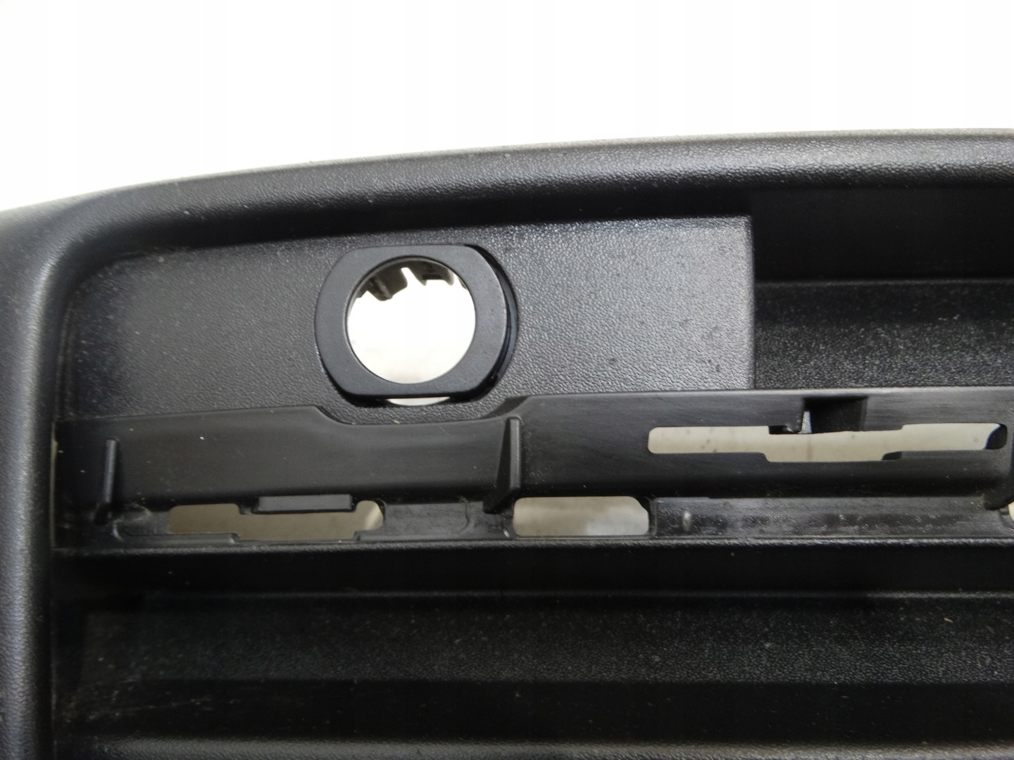 grid of a bumper left front VOLKSWAGEN TRANSPORTER T6 7E5853683
