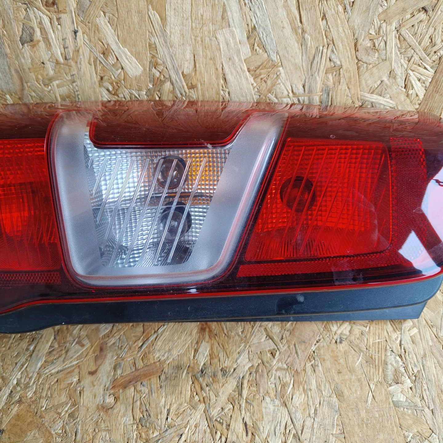 light rear rear part side left Citroen Berlingo 9819235880