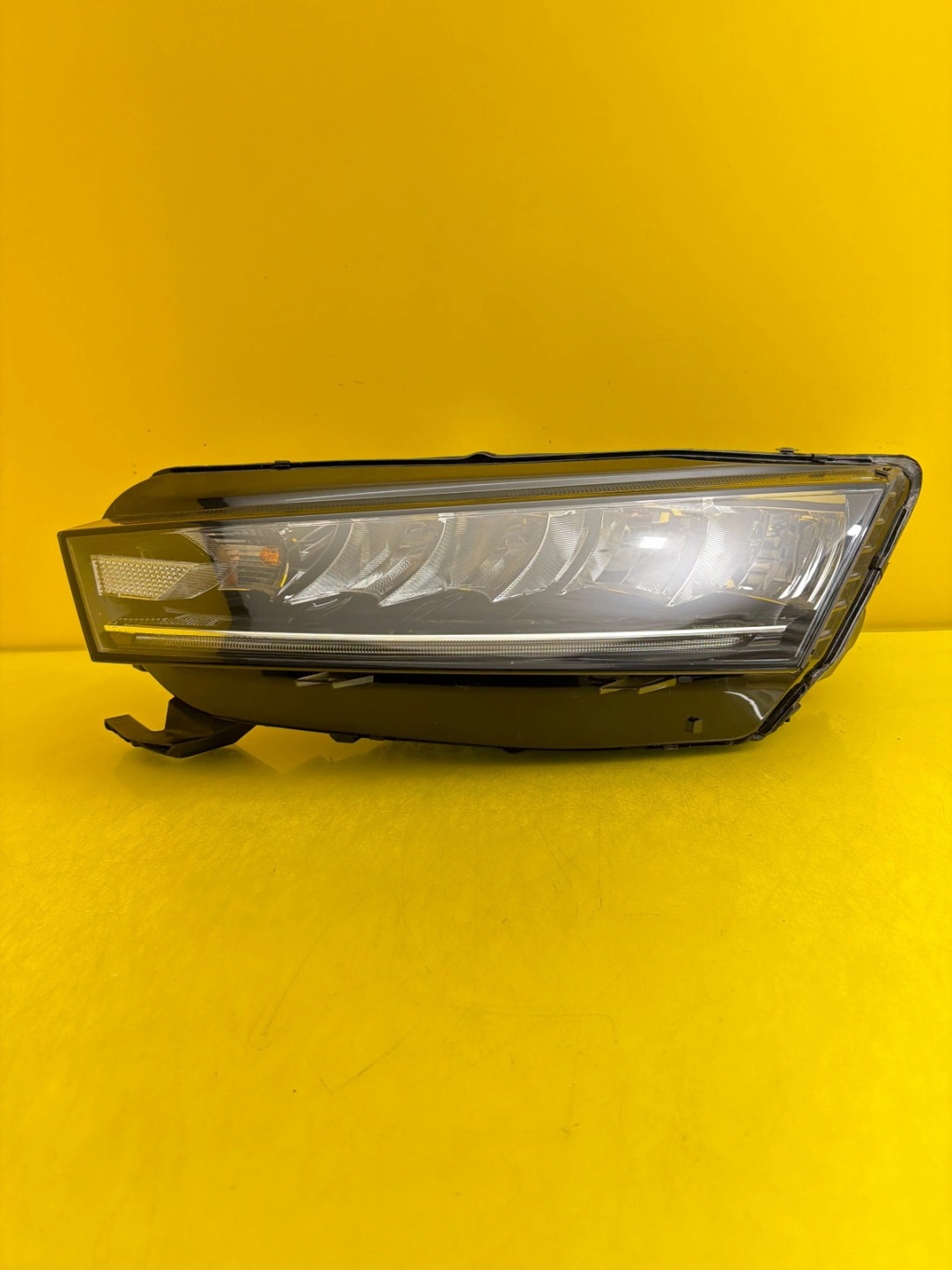 licht links Skoda Octavia IV 4 Full Led 5E4941015