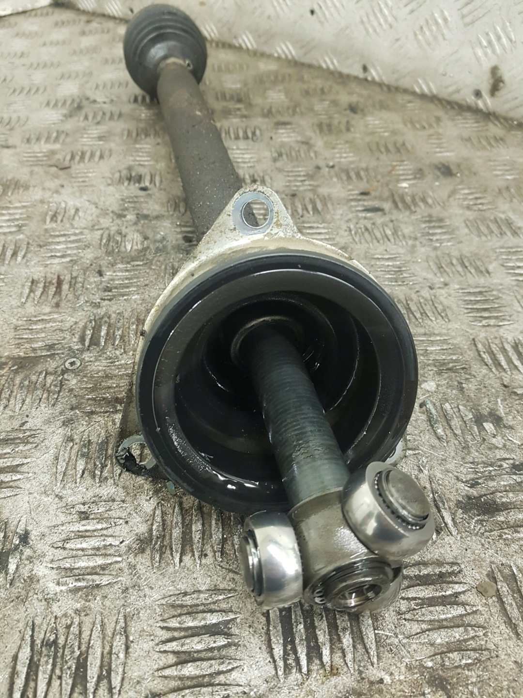 semi-axis semi-axis left front DACIA SANDERO and 1.4 petrol 2009 ROK