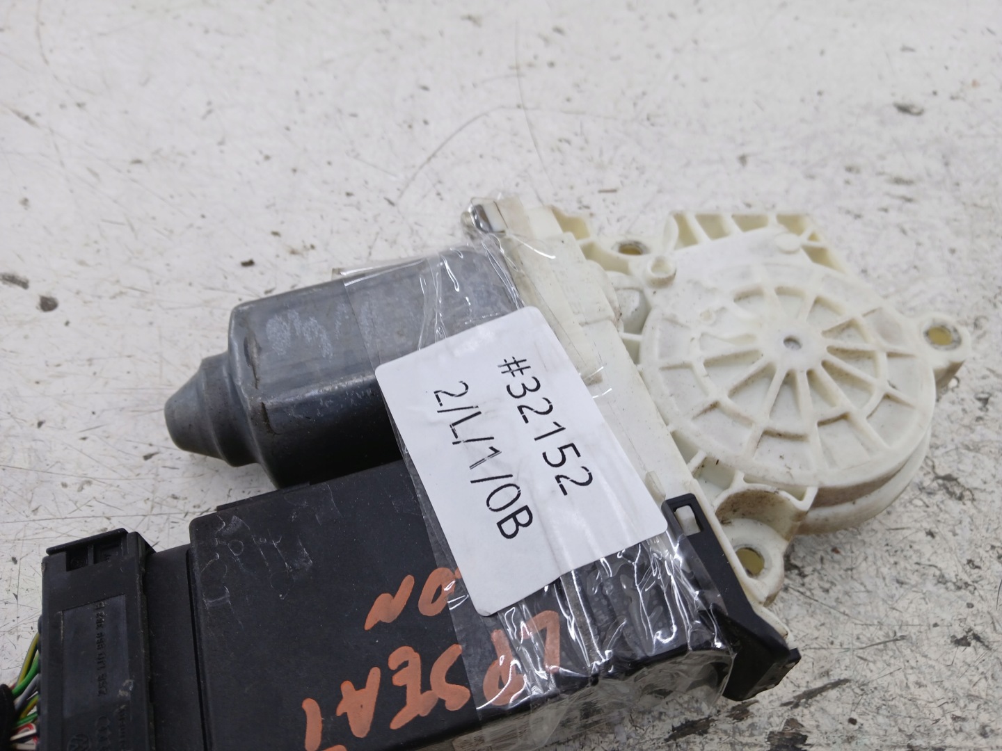 SEAT LEON and TOLEDO II GOLF IV mini motor windows left front 101387-101