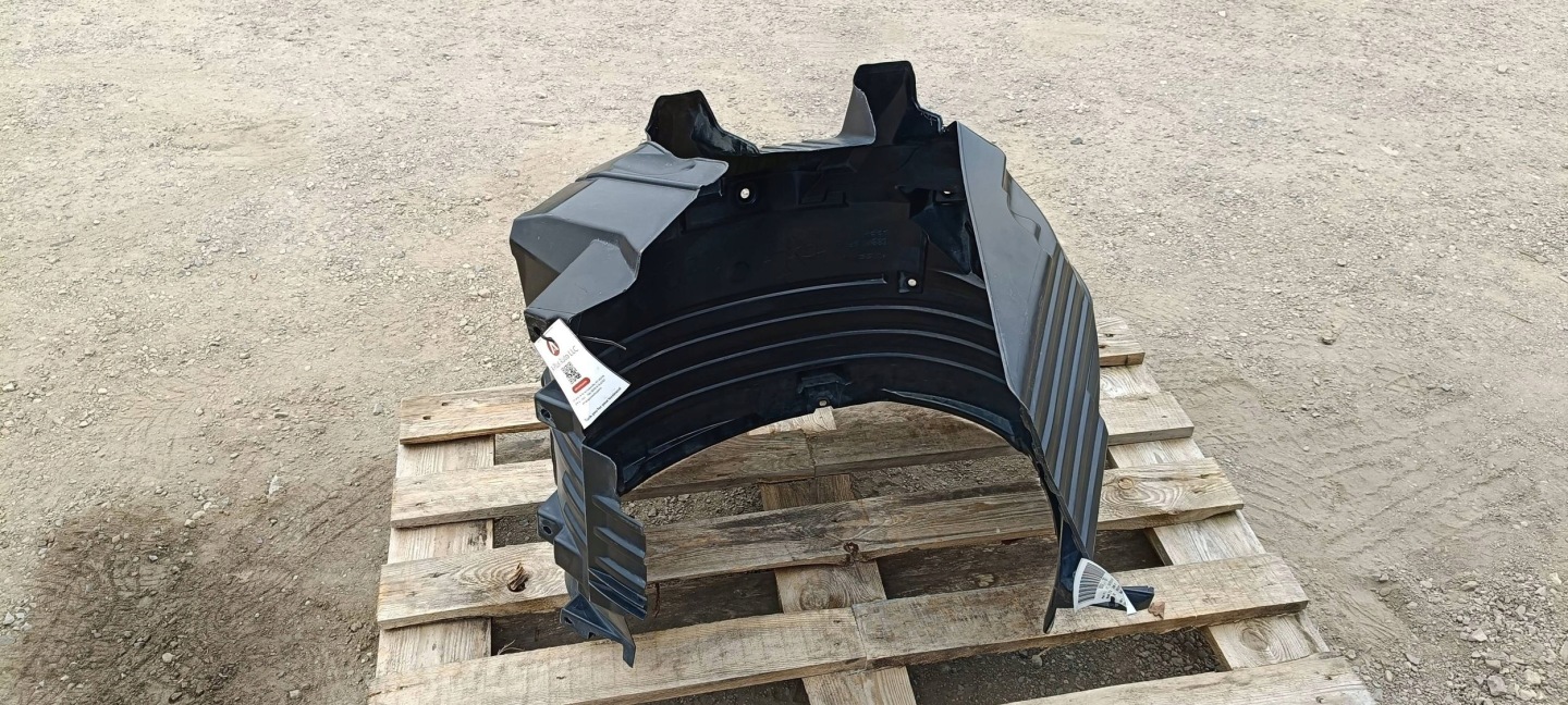 mudguard front front right Nissan Titan 2016-2022