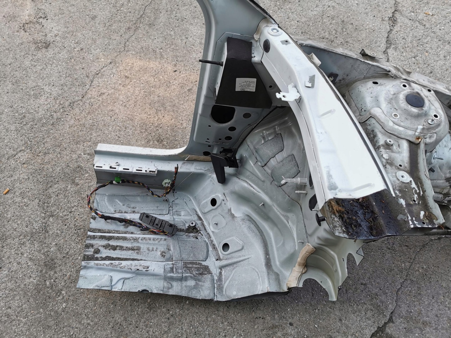 quarter quarter left front VW PASSAT B8 LC9A