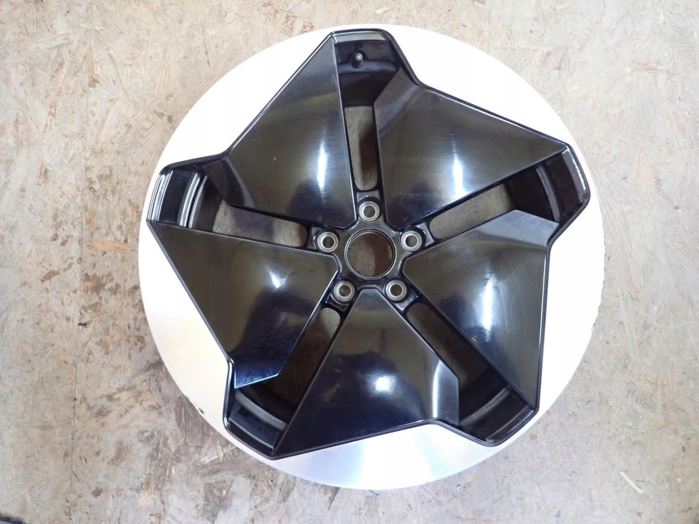 disk hliníkový 5x112 20'' 7,5J ET 44 VW ID3 ID.3 E11 2020- 10A601025B