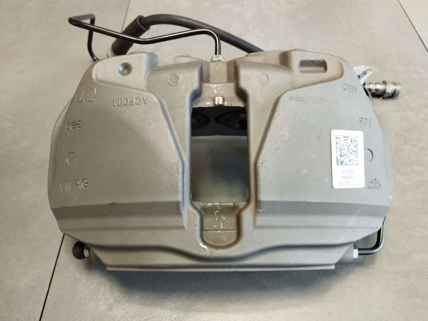 Audi A6 Allroad C8 2022 3.0 TDI caliper left front 8W05FN