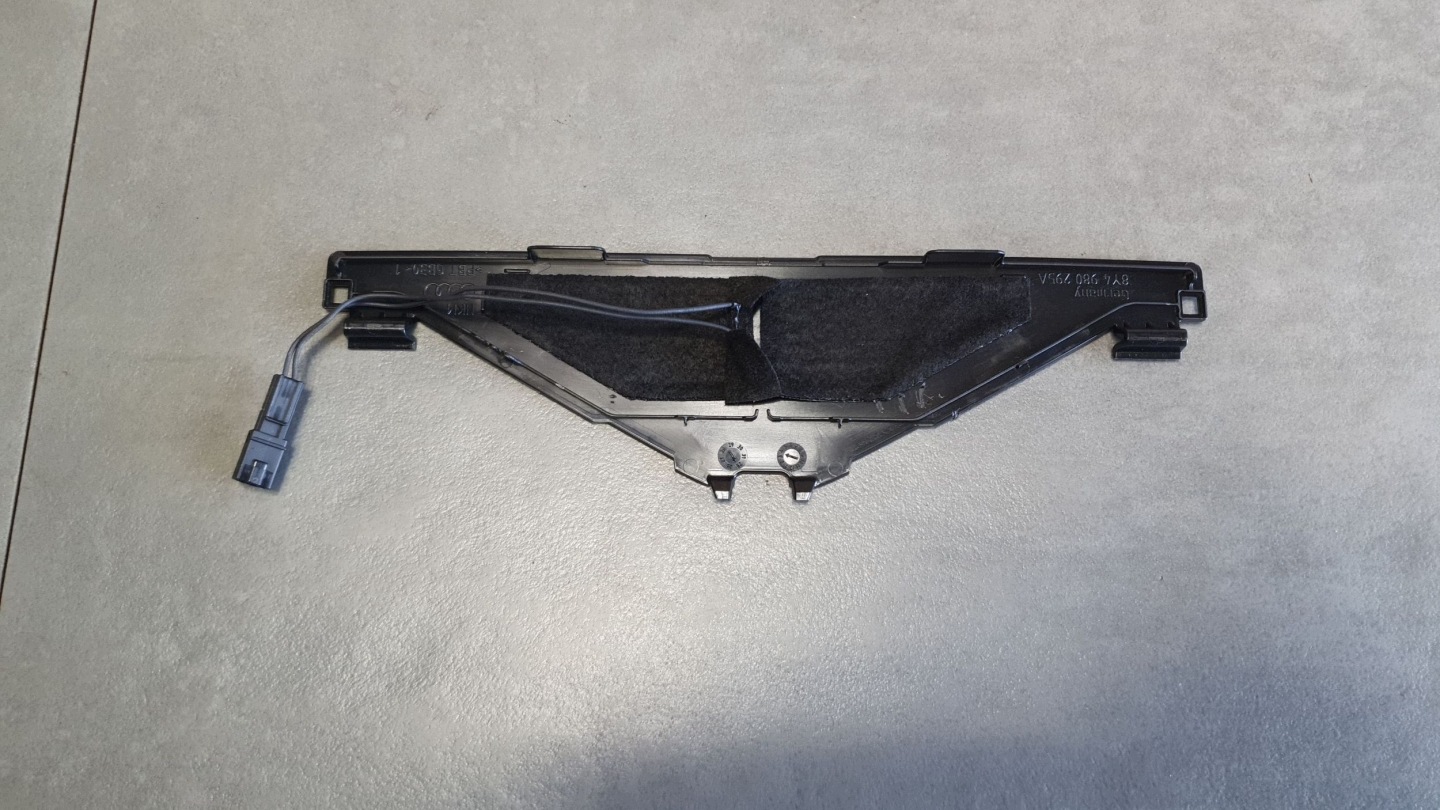 Audi A3 8Y sensor windows przedniej 8Y4980295A