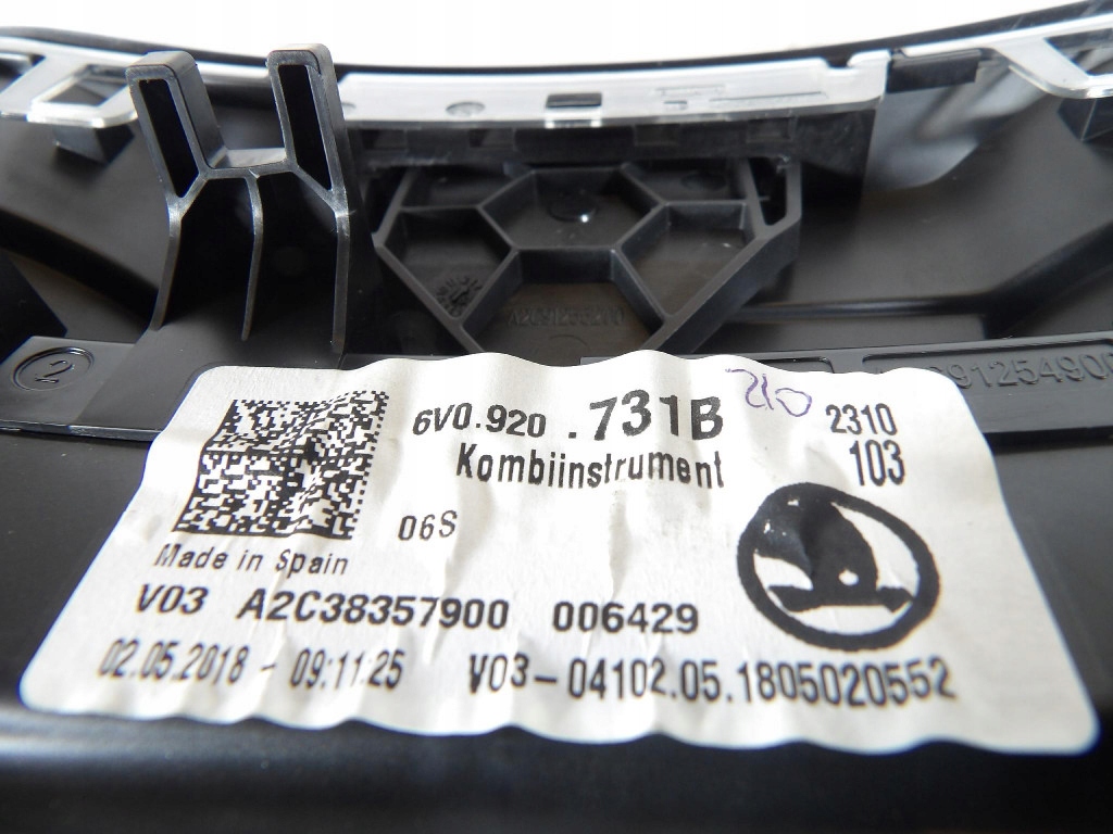 SKODA FABIA III 3 1.4TDI dials 6V0920731B