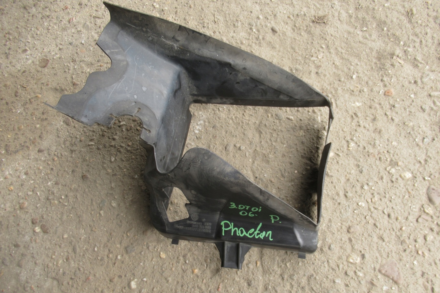 VW PHAETON 3.0TDI steering wheel, air hose right