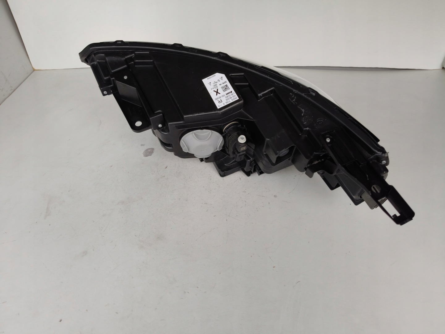 light right REFLEKTOR NISSAN TOWNSTAR 22- LED